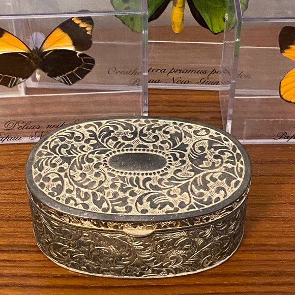 Silver-Colored Trinket Box - Picture 2 of 7